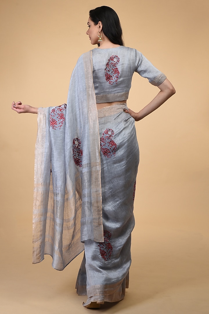 Dove Grey Thread Embroidered Party Wear Saree Set by Talking Threads at Pernia's Pop Up Shop