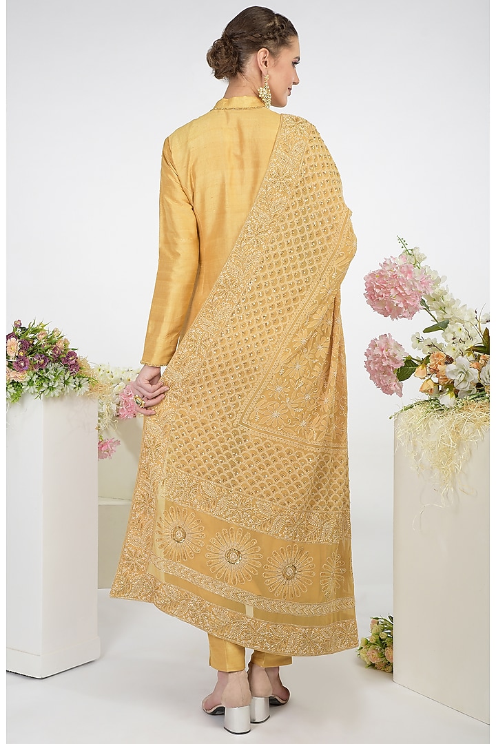 Gold Embroidered Kurta Set by Talking Threads at Pernia's Pop Up Shop