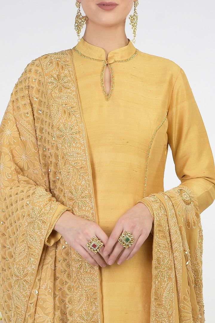 Gold Embroidered Kurta Set by Talking Threads at Pernia's Pop Up Shop