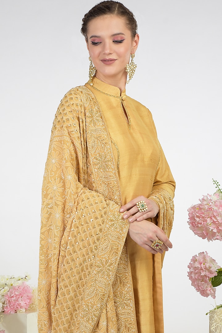 Gold Embroidered Kurta Set by Talking Threads at Pernia's Pop Up Shop