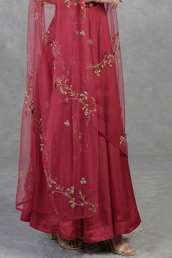 Red Embroidered Wedding Anarkali Set by Talking Threads at Pernia's Pop Up Shop
