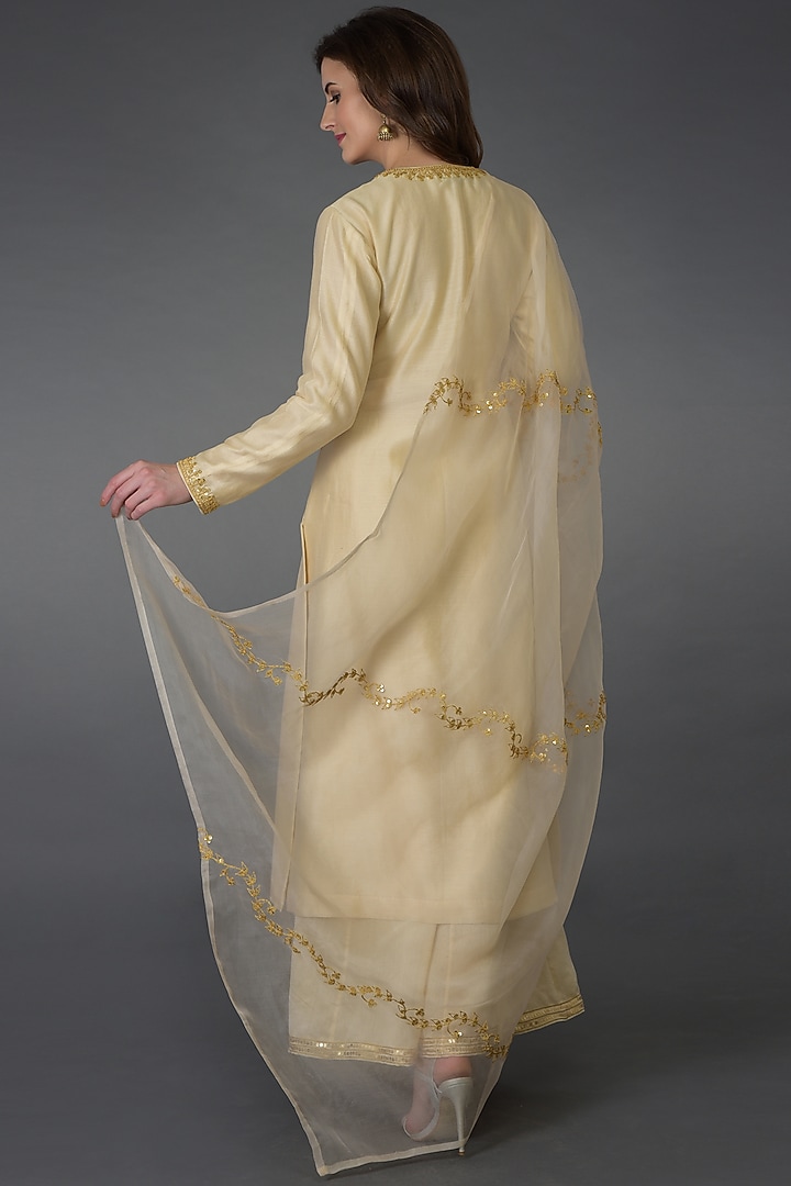 Cream Embroidered Kurta Set by Talking Threads at Pernia's Pop Up Shop