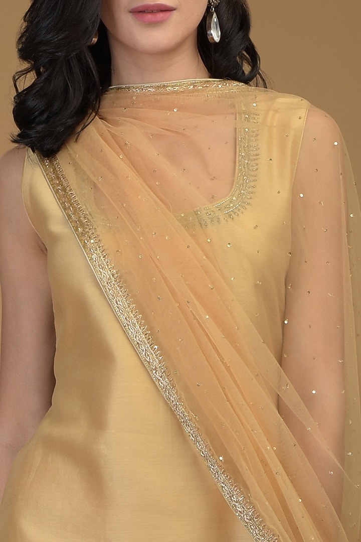 Nude Gold Embroidered Kurta Set by Talking Threads at Pernia's Pop Up Shop