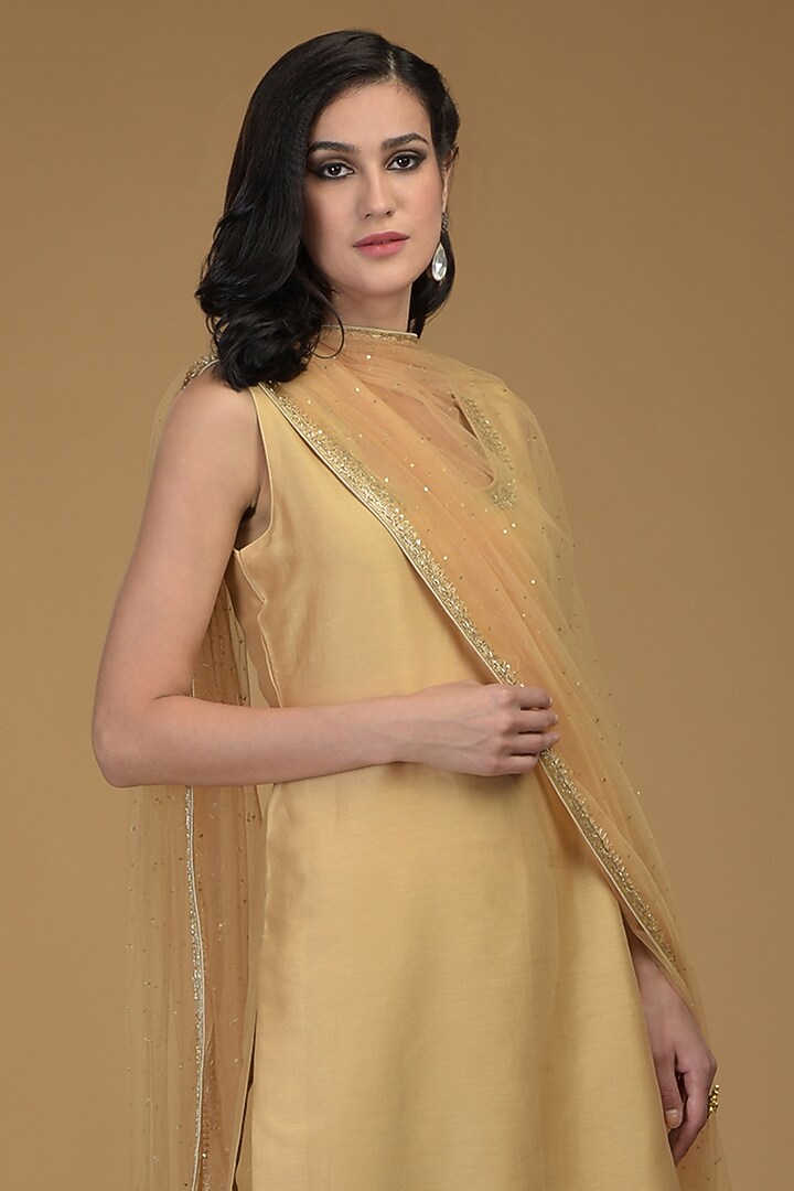 Nude Gold Embroidered Kurta Set by Talking Threads at Pernia's Pop Up Shop