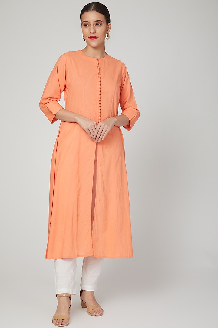 Peach Kurta With Potli Work by THE LABEL UNTOLD at Pernia's Pop Up Shop