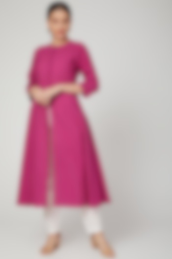 Fuchsia Kurta With Potli Work by THE LABEL UNTOLD