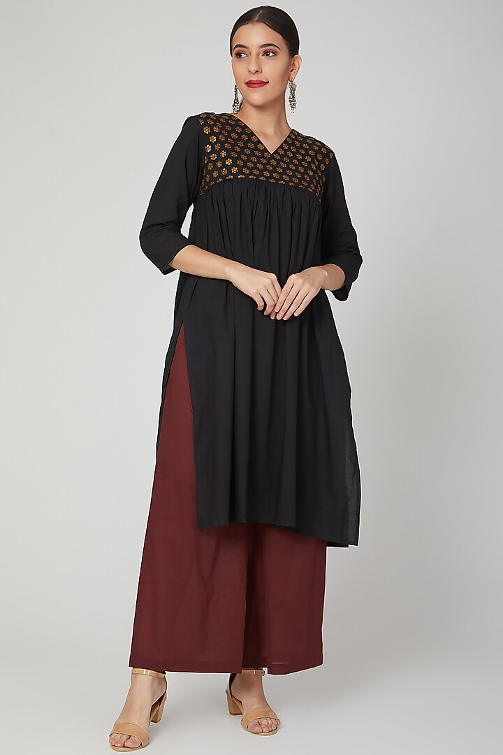 Black Hand Embroidered Kurta With Pants by THE LABEL UNTOLD