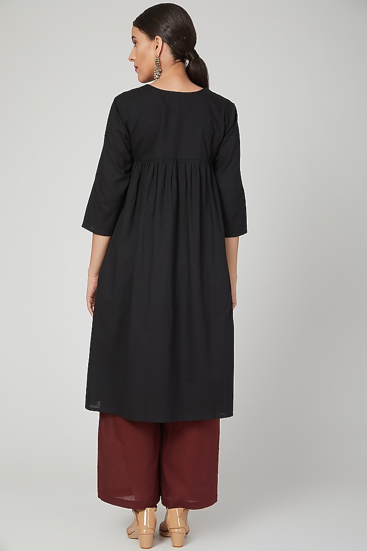 Black Hand Embroidered Kurta With Pants by THE LABEL UNTOLD at Pernia's Pop Up Shop