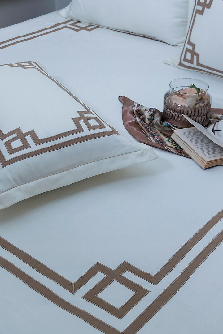 Off-White Pure Cotton Bedsheet Set by The Luxury Store at Pernia's Pop Up Shop
