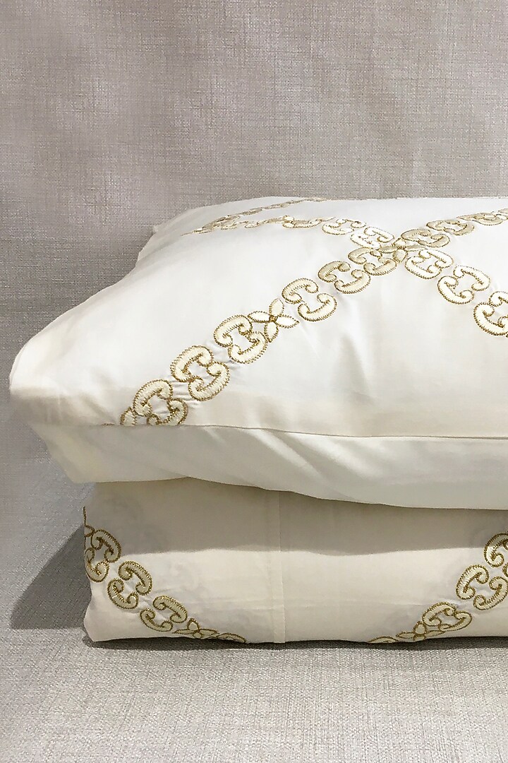 Off-White Cotton Embroidered Bedsheet Set by The Luxury Store at Pernia's Pop Up Shop