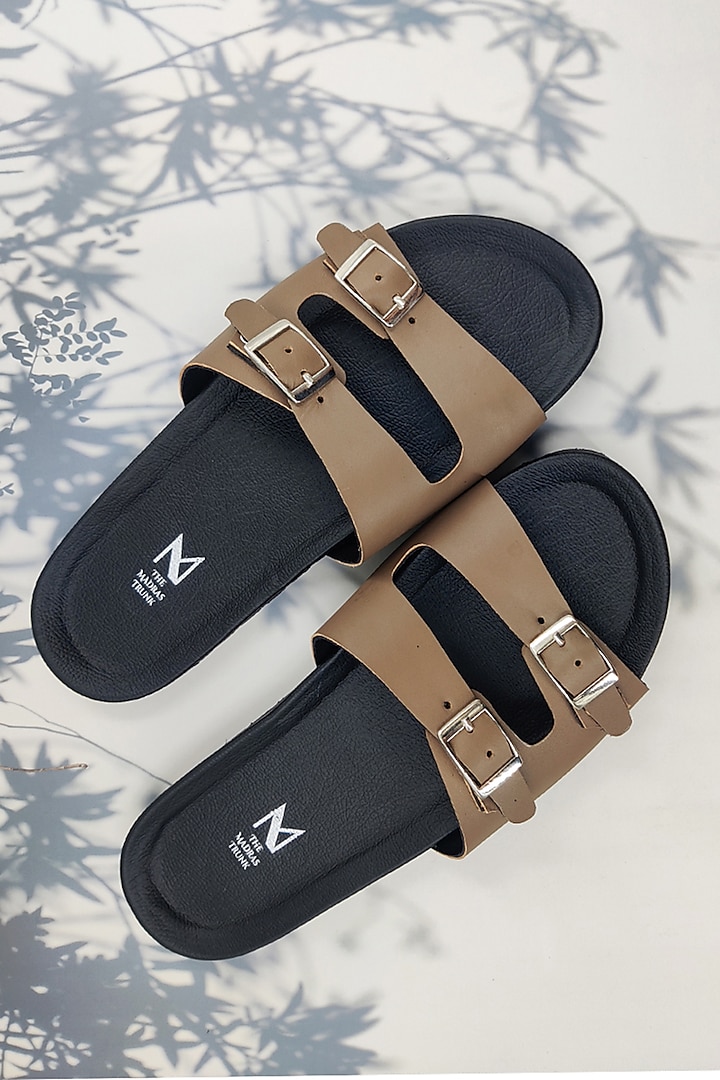 Black & Taupe Leather Handcrafted Kolhapuri Sandals by The Madras Trunk