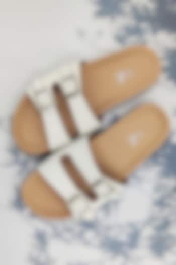 Beige & Off-White Leather Handcrafted Kolhapuri Sandals by The Madras Trunk