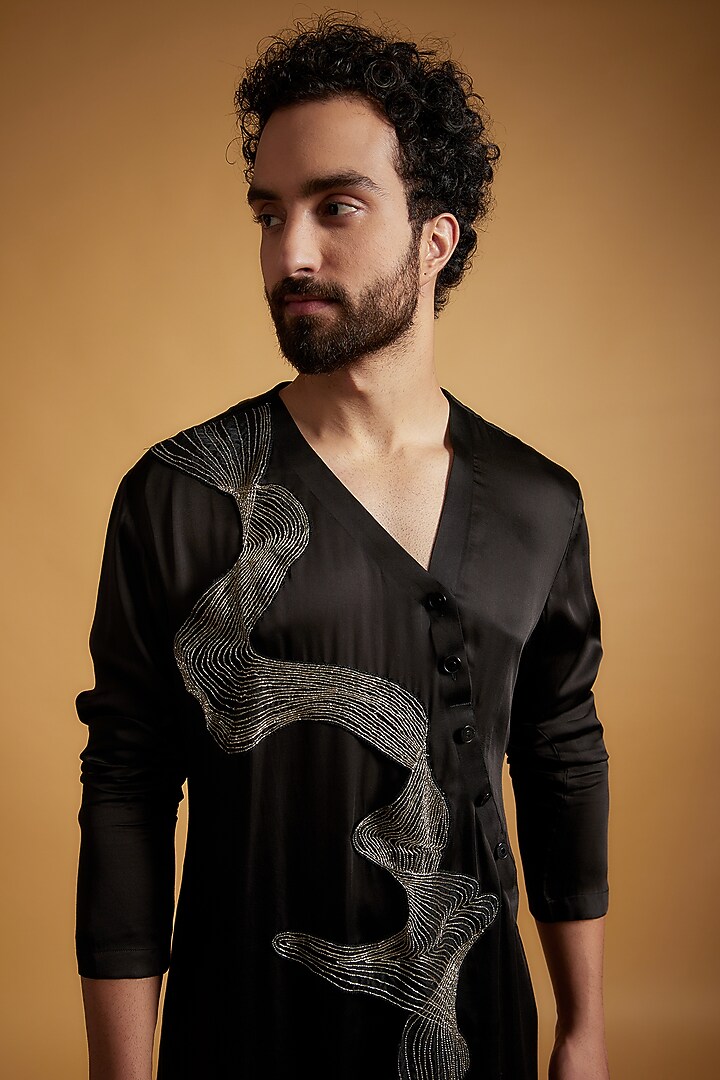 Black Linen & Silk Cutwork Embroidered Kurta Set by The Man Project at Pernia's Pop Up Shop
