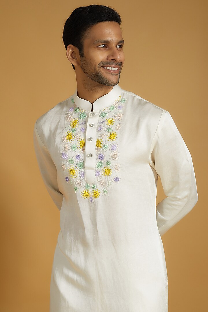 White Linen Silk Beads Embroidered Kurta Set by The Man Project at Pernia's Pop Up Shop