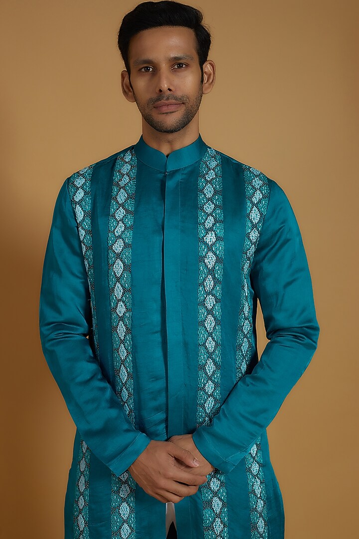 Blue Linen Silk Snake Printed Kurta Set by The Man Project at Pernia's Pop Up Shop