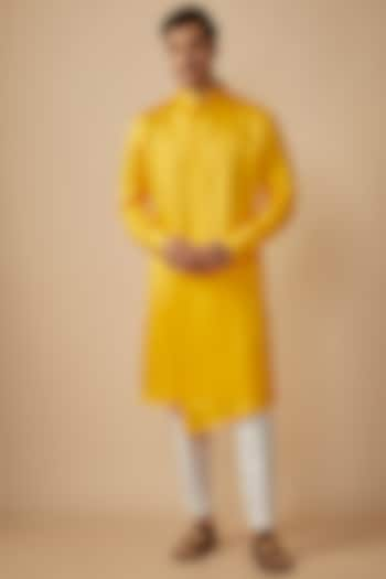 Yellow Linen Silk Kurta Set by The Man Project