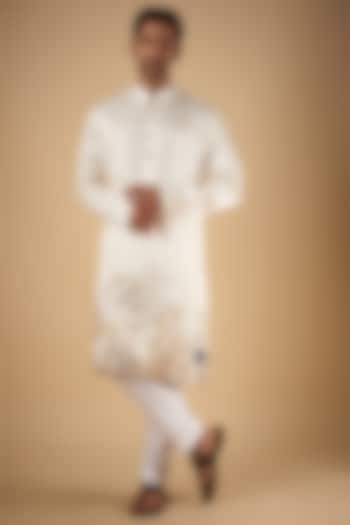 White Linen Silk Thread Embroidered Kurta by The Man Project