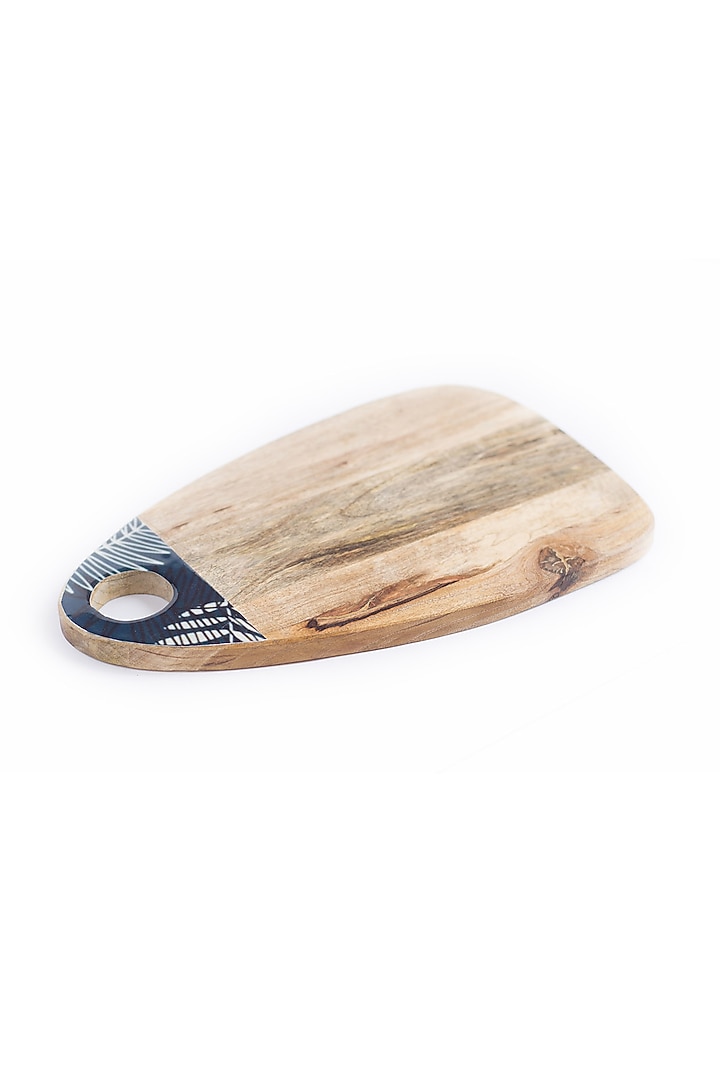 Brown Platter In Mango Wood by The Modern Storey at Pernia's Pop Up Shop