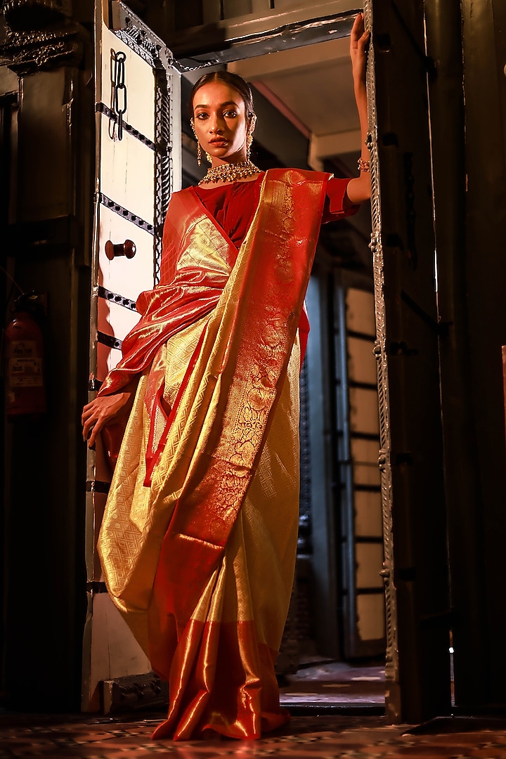 Red Mulberry Silk Zari Work & Printed Saree Set by Tanishkaa sarees at Pernia's Pop Up Shop