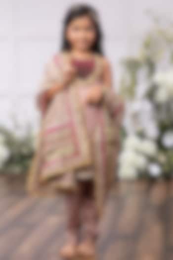Blush Pink Velvet Embroidered Kurta Set For Girls by Tinsel Kids at Pernia's Pop Up Shop