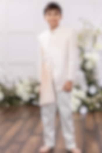 Ivory Silk Embroidered Sherwani Set For Boys by Tinsel Kids at Pernia's Pop Up Shop