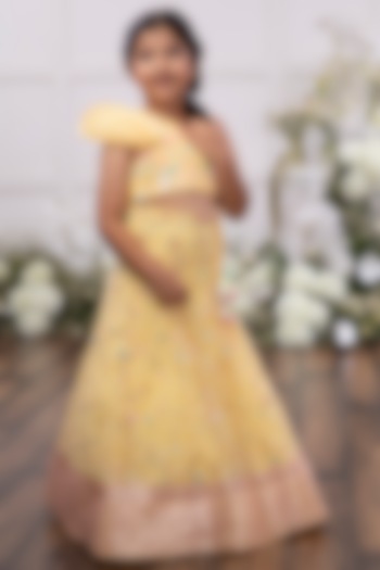 Yellow Net Embroidered Lehenga Set For Girls by Tinsel Kids at Pernia's Pop Up Shop
