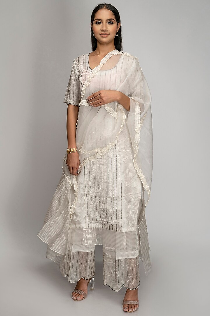 White Silk Embroidered Kurta Set by TOJ by Akanksha and Akriti at Pernia's Pop Up Shop