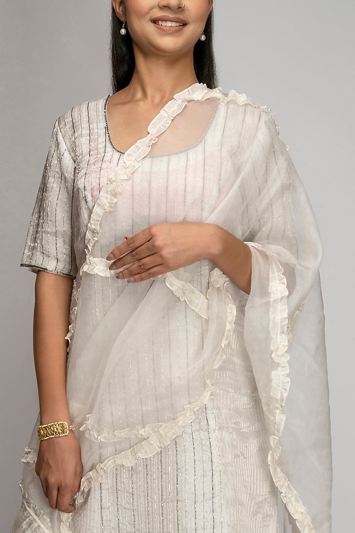 White Silk Embroidered Kurta Set by TOJ by Akanksha and Akriti at Pernia's Pop Up Shop