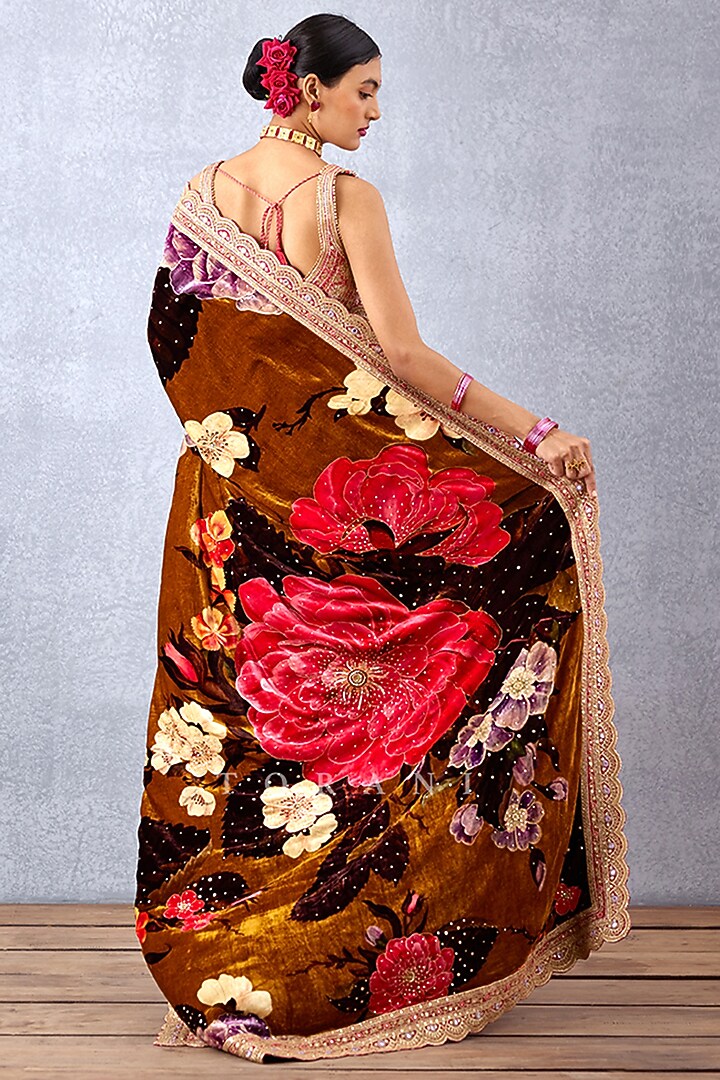 Red Hand Embroidered Reception Saree by TORANI at Pernia's Pop Up Shop
