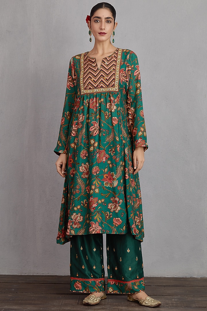 Bottle Green Mirror Embroidered Kurta Set by TORANI at Pernia's Pop Up Shop
