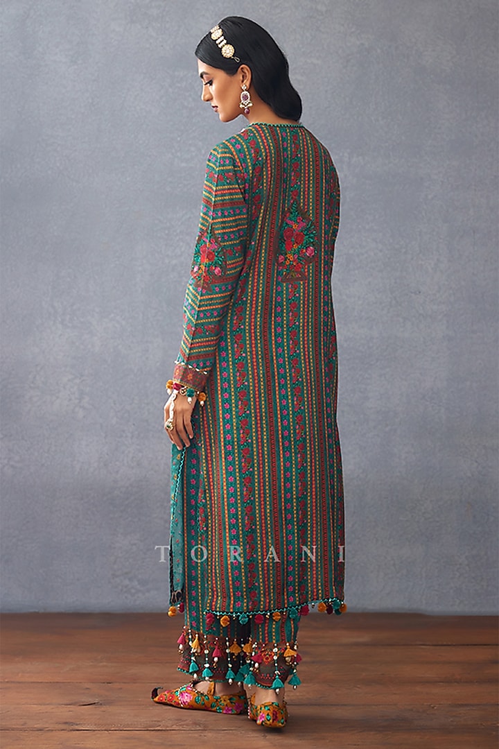 Green Silk Slub Digital Printed Kurta Set by TORANI at Pernia's Pop Up Shop