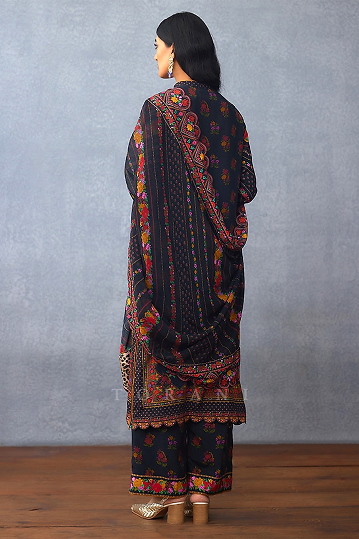 Black Cotton Silk Digital Printed Kurta Set by TORANI at Pernia's Pop Up Shop