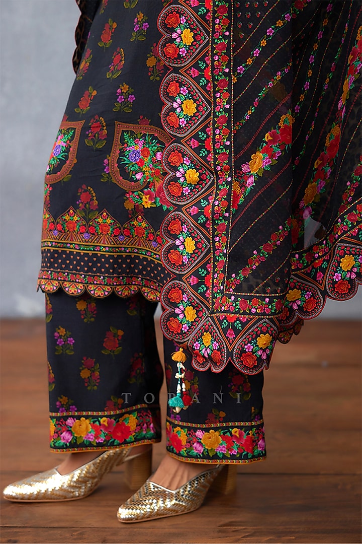 Black Cotton Silk Digital Printed Kurta Set by TORANI at Pernia's Pop Up Shop