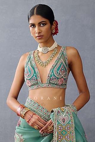 Designer Sari Sleevless Velvet Blouse Bollywood Women Crop Top