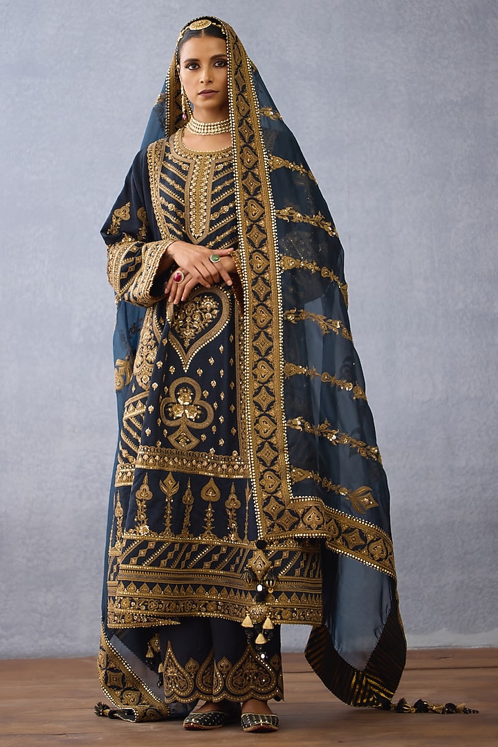 Black Jeni Silk Embroidered Kurta Set by Torani at Pernia's Pop Up Shop