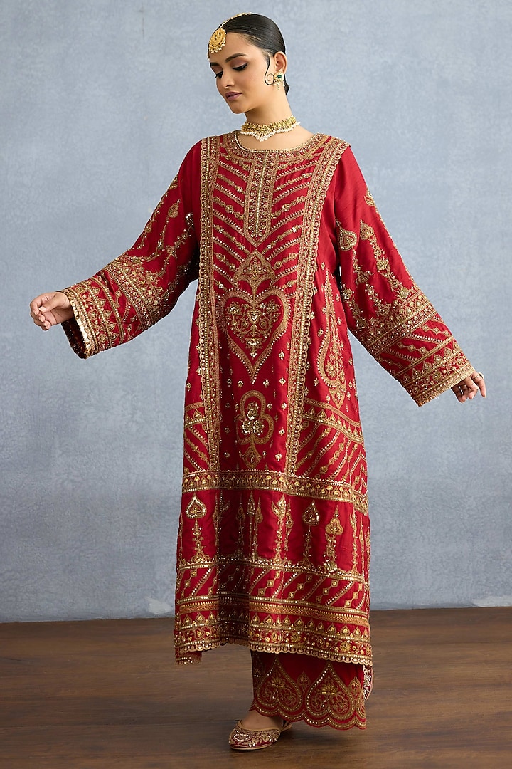 Red Jeni Silk Embroidered Kurta Set by Torani at Pernia's Pop Up Shop
