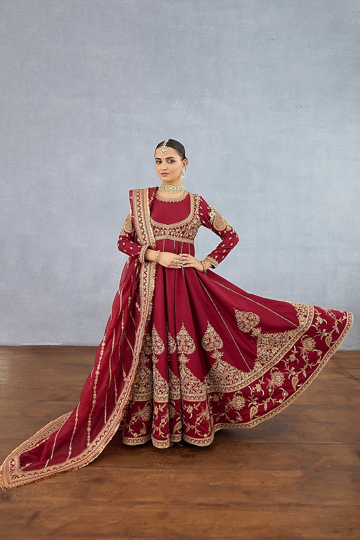 Red Jeni Silk Embroidered Bridal Anarkali Set by Torani at Pernia's Pop Up Shop