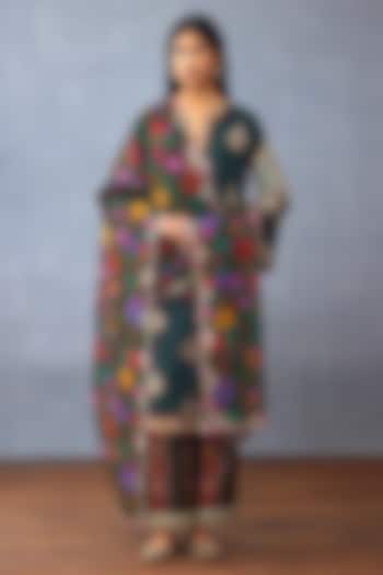 Green South Silk Slub Embroidered Kurta Set by TORANI at Pernia's Pop Up Shop