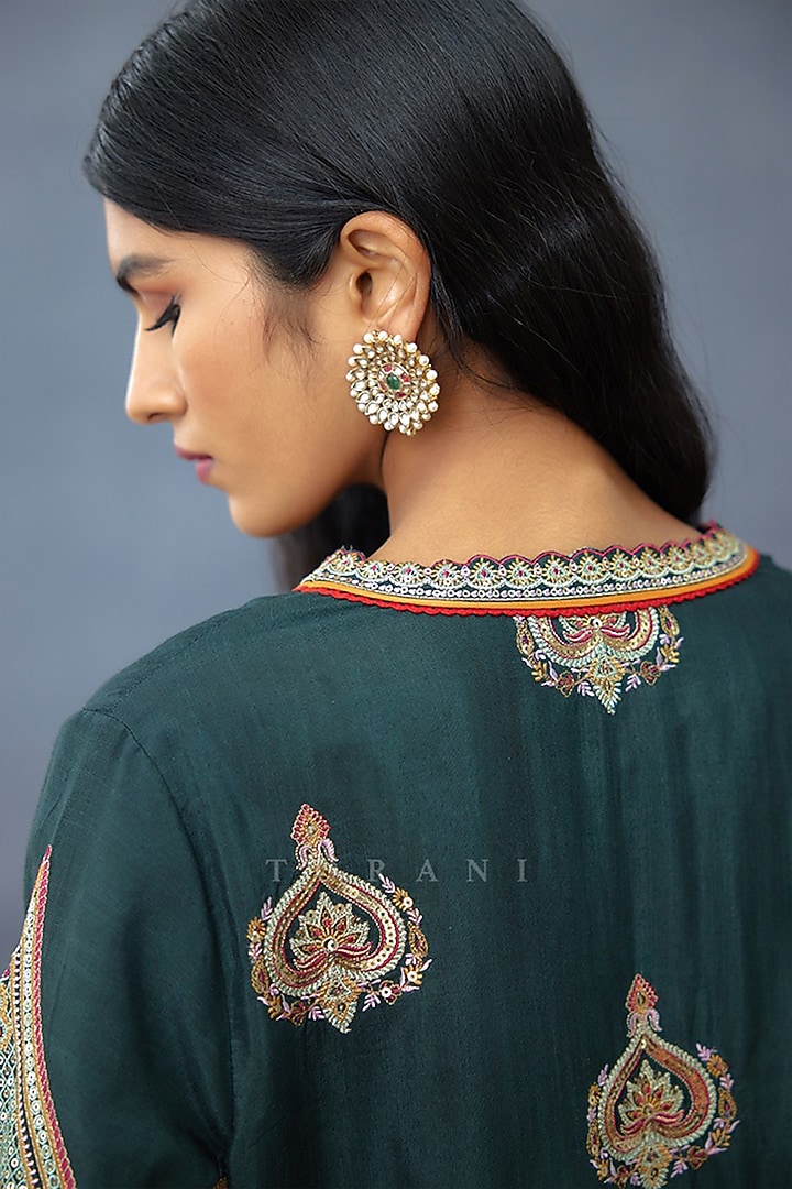 Green South Silk Slub Embroidered Kurta Set by TORANI at Pernia's Pop Up Shop