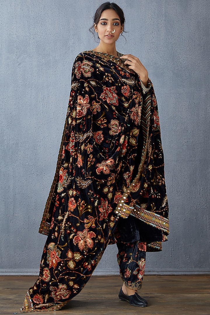 Aqua Blue Embroidered Dupatta by TORANI at Pernia's Pop Up Shop