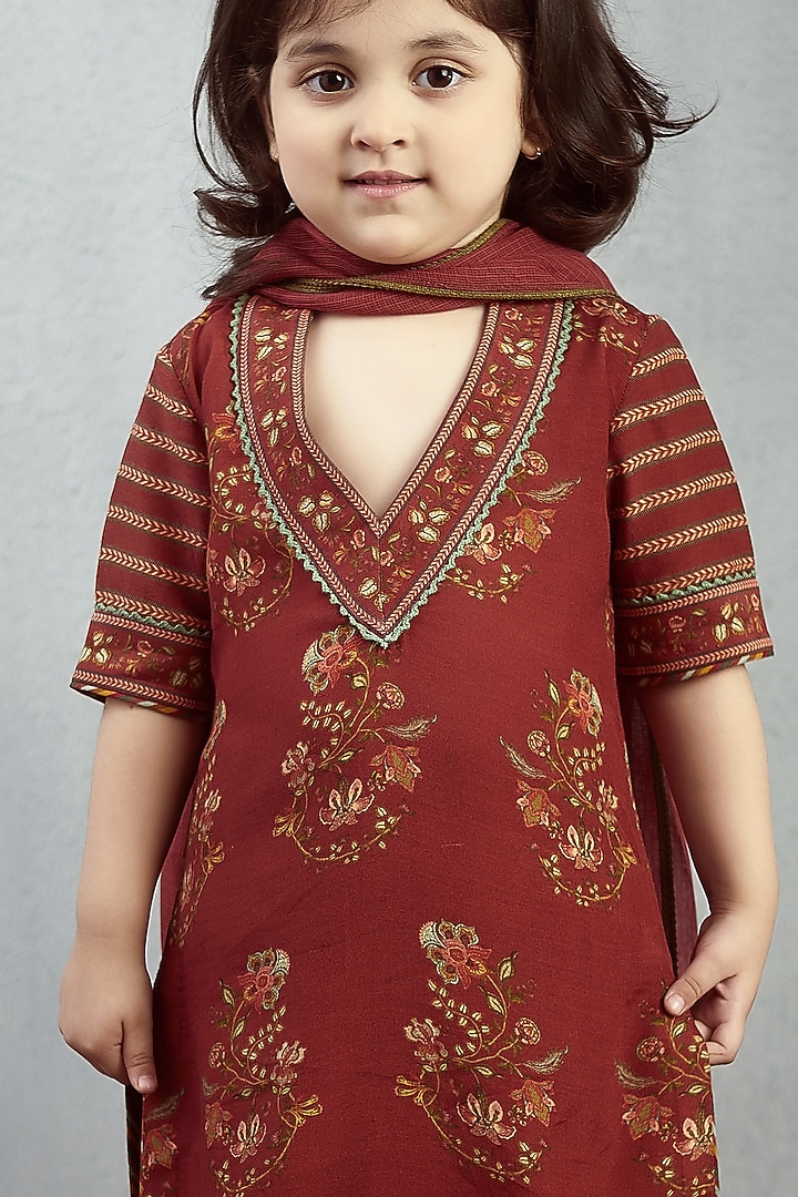 Maroon Cotton Silk Kurta Set For Girls by Torani Kids at Pernia's Pop Up Shop
