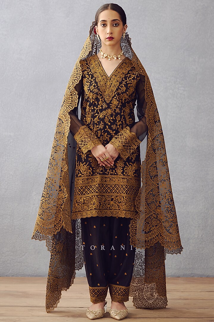 Jet Black Handwoven Chanderi Embroidered Kurta Set by TORANI at Pernia's Pop Up Shop