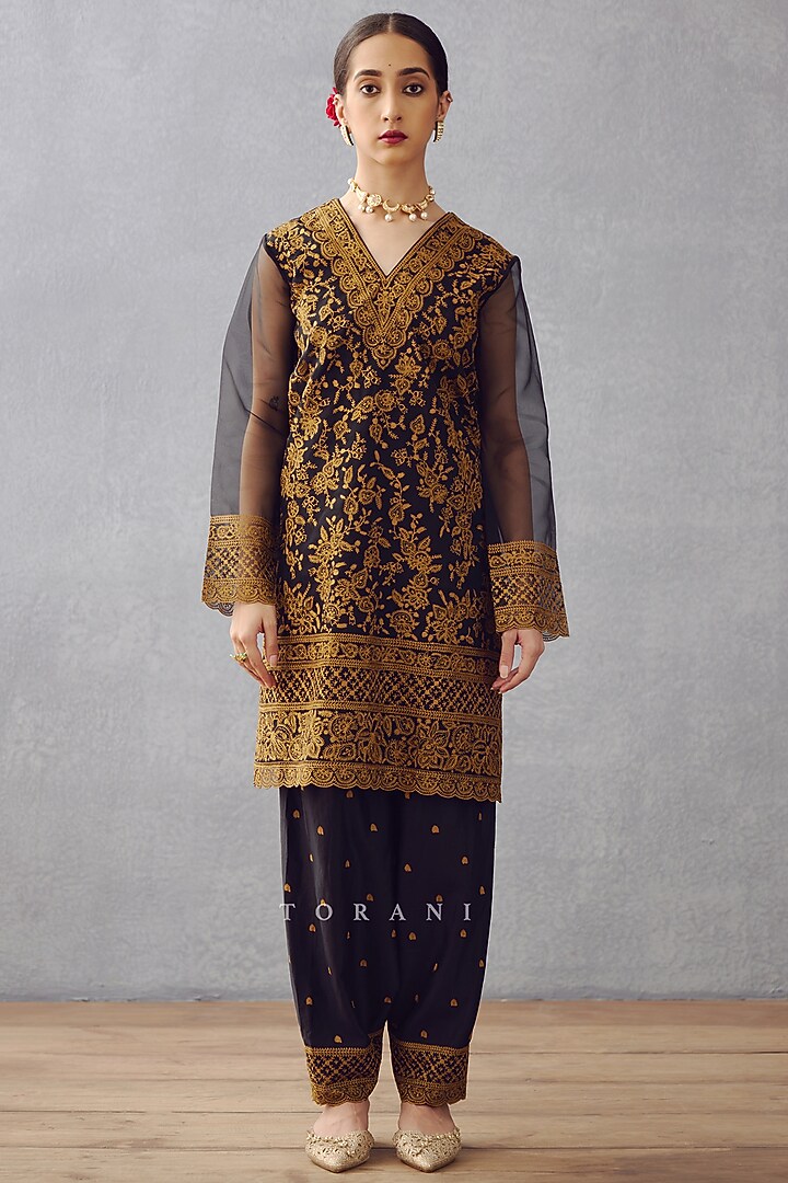 Jet Black Handwoven Chanderi Embroidered Kurta Set by TORANI at Pernia's Pop Up Shop
