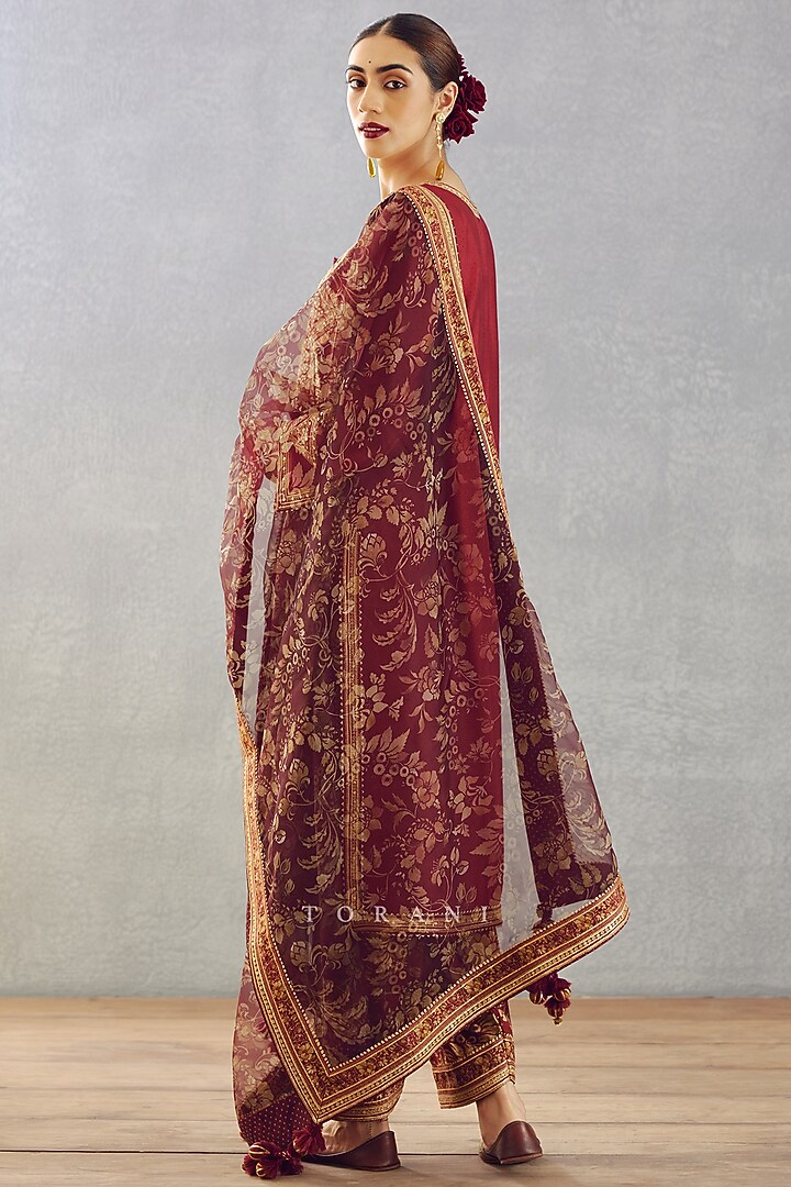 Burgundy Handwoven Chanderi Embroidered Kurta Set by TORANI at Pernia's Pop Up Shop