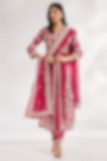 Dark Pink Jeni Silk & Organza Dori Embroidered Kurta Set by TORANI at Pernia's Pop Up Shop