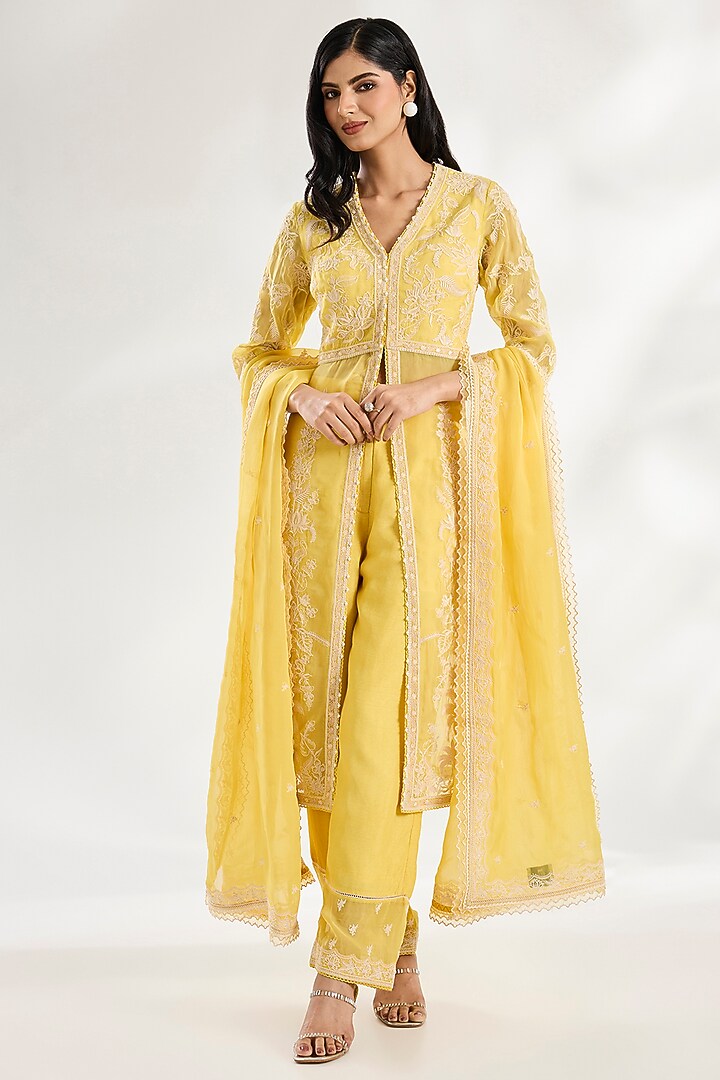 Light Yellow Jeni Silk & Organza Dori Embroidered Kurta Set by TORANI at Pernia's Pop Up Shop