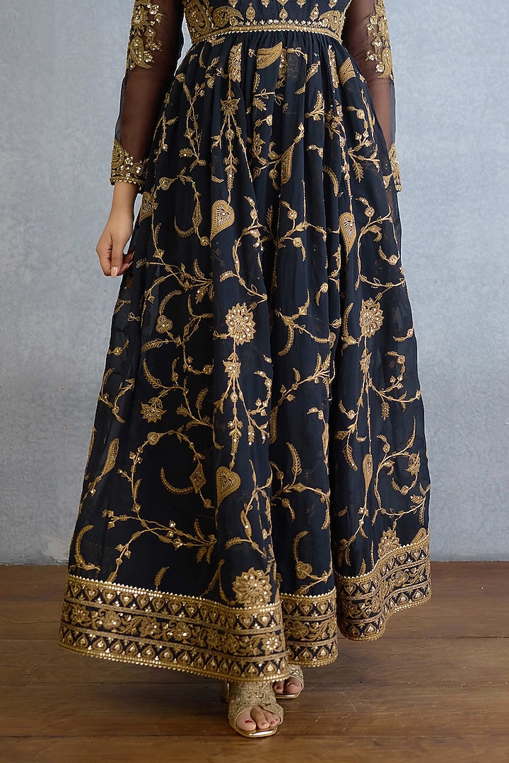 Black Georgette & Muslin Silk Zari Embellished Bridal Anarkali Set by TORANI at Pernia's Pop Up Shop
