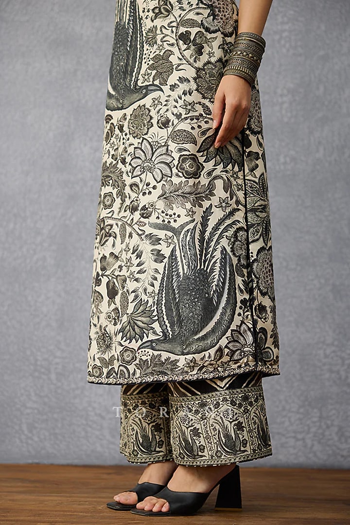 Black & Ivory Georgette Digital Printed Kurta Set by TORANI at Pernia's Pop Up Shop