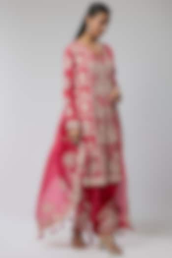 Dark Pink Silk Crepe Organza Kurta Set by TORANI at Pernia's Pop Up Shop