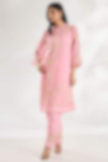 Pink Organza Dori Hand Embroidered Kurta Set by Torani at Pernia's Pop Up Shop